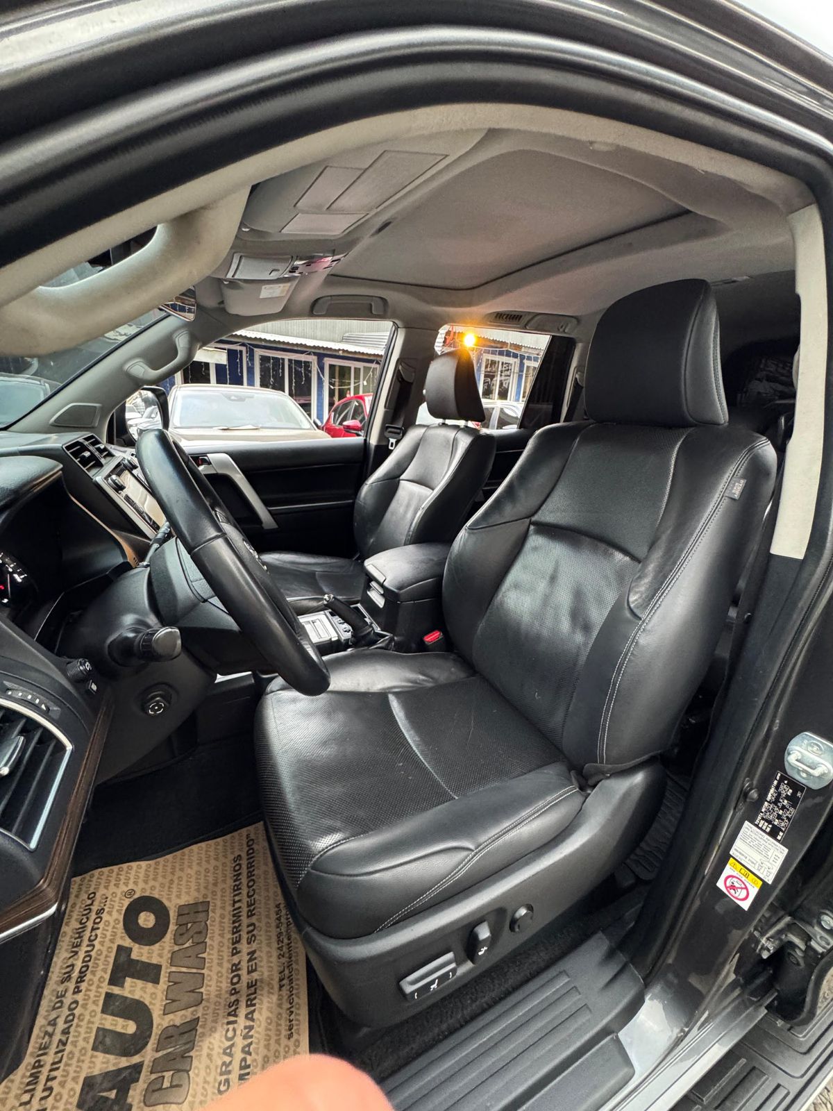 TOYOTA LAND CRUISER VX - 2018                                        