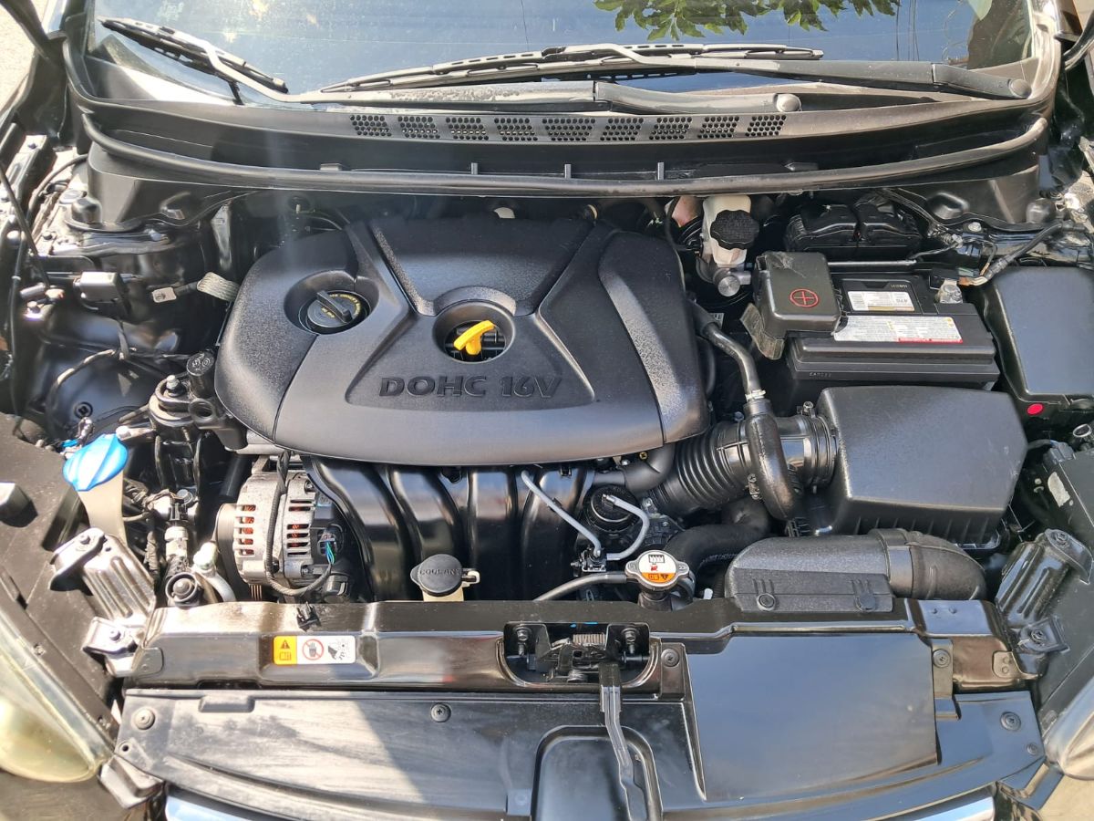 HYUNDAI ELANTRA - 2016                                        