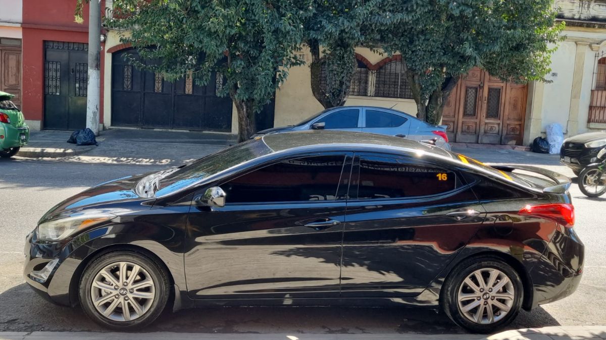 HYUNDAI ELANTRA - 2016                                        