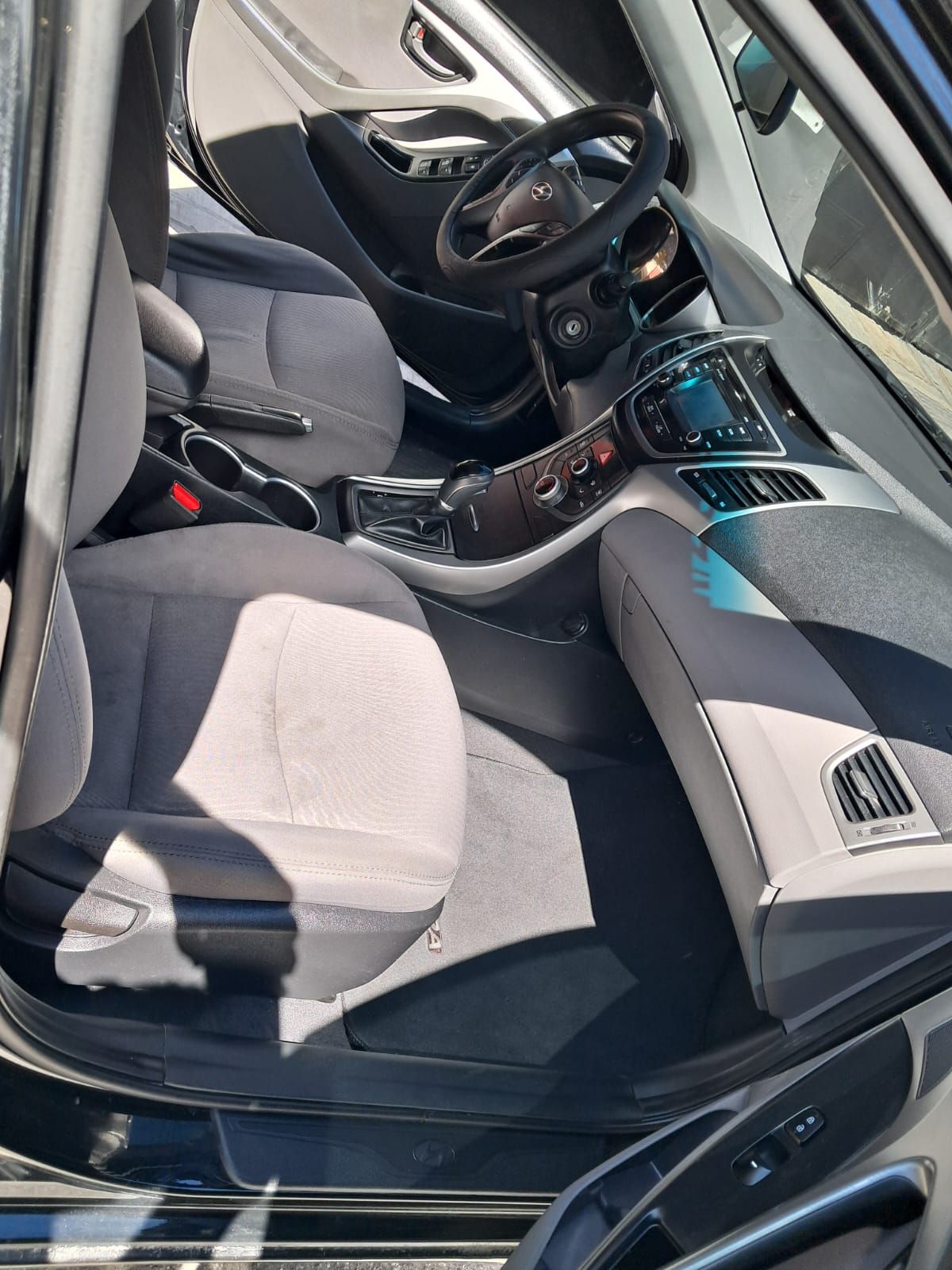 HYUNDAI ELANTRA - 2016                                        