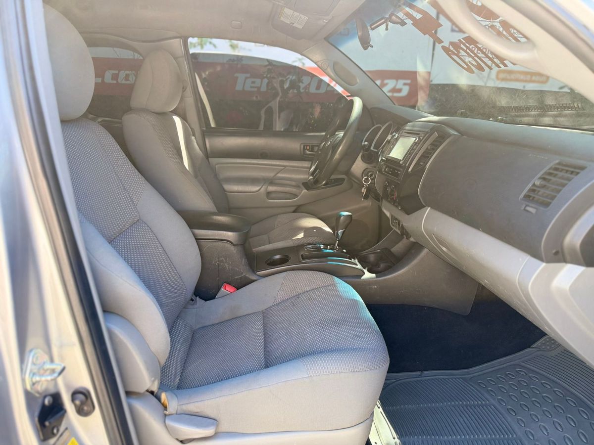 TOYOTA TACOMA - 2014                                        