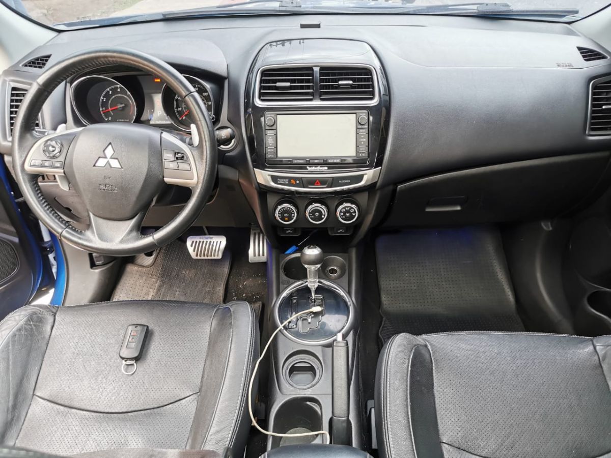 MITSUBISHI OUTLANDER SPORT - 2015                                        