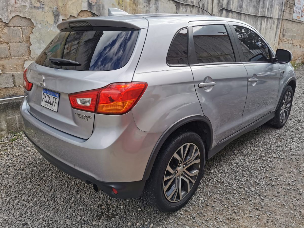 MITSUBISHI OUTLANDER SPORT - 2017                                        