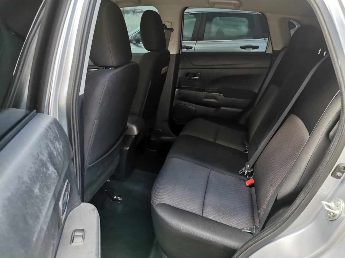 MITSUBISHI OUTLANDER SPORT - 2017                                        