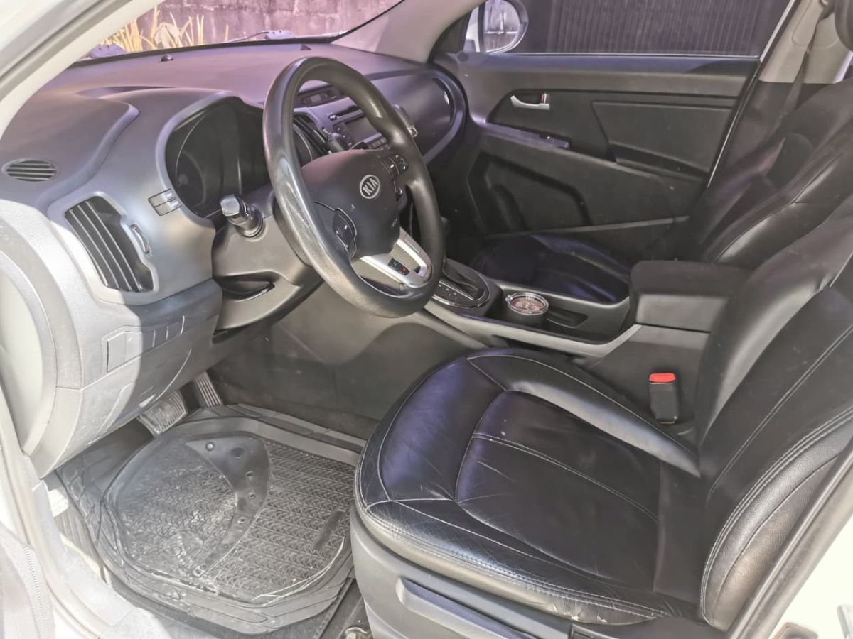KIA SPORTAGE - 2012                                        
