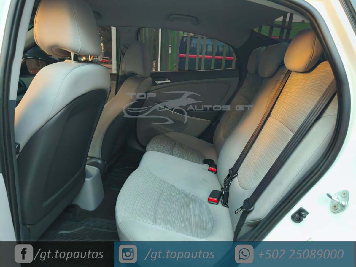 HYUNDAI ACCENT - 2016                                        