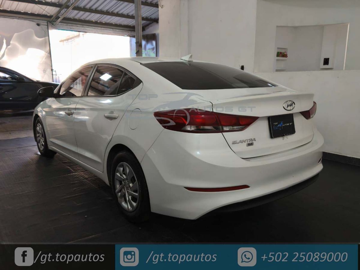 HYUNDAI ELANTRA - 2017                                        