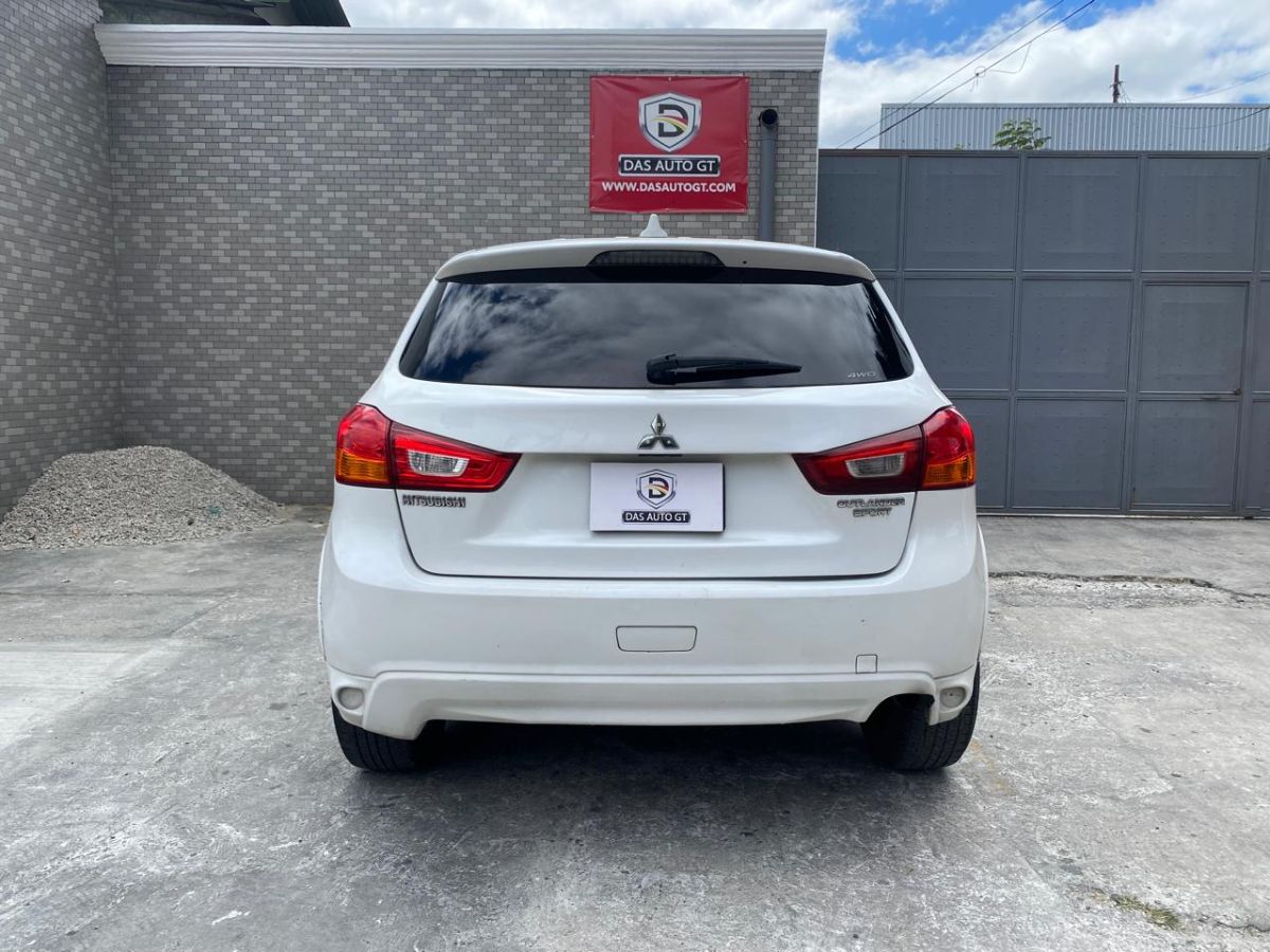 MITSUBISHI OUTLANDER SPORT - 2017                                        
