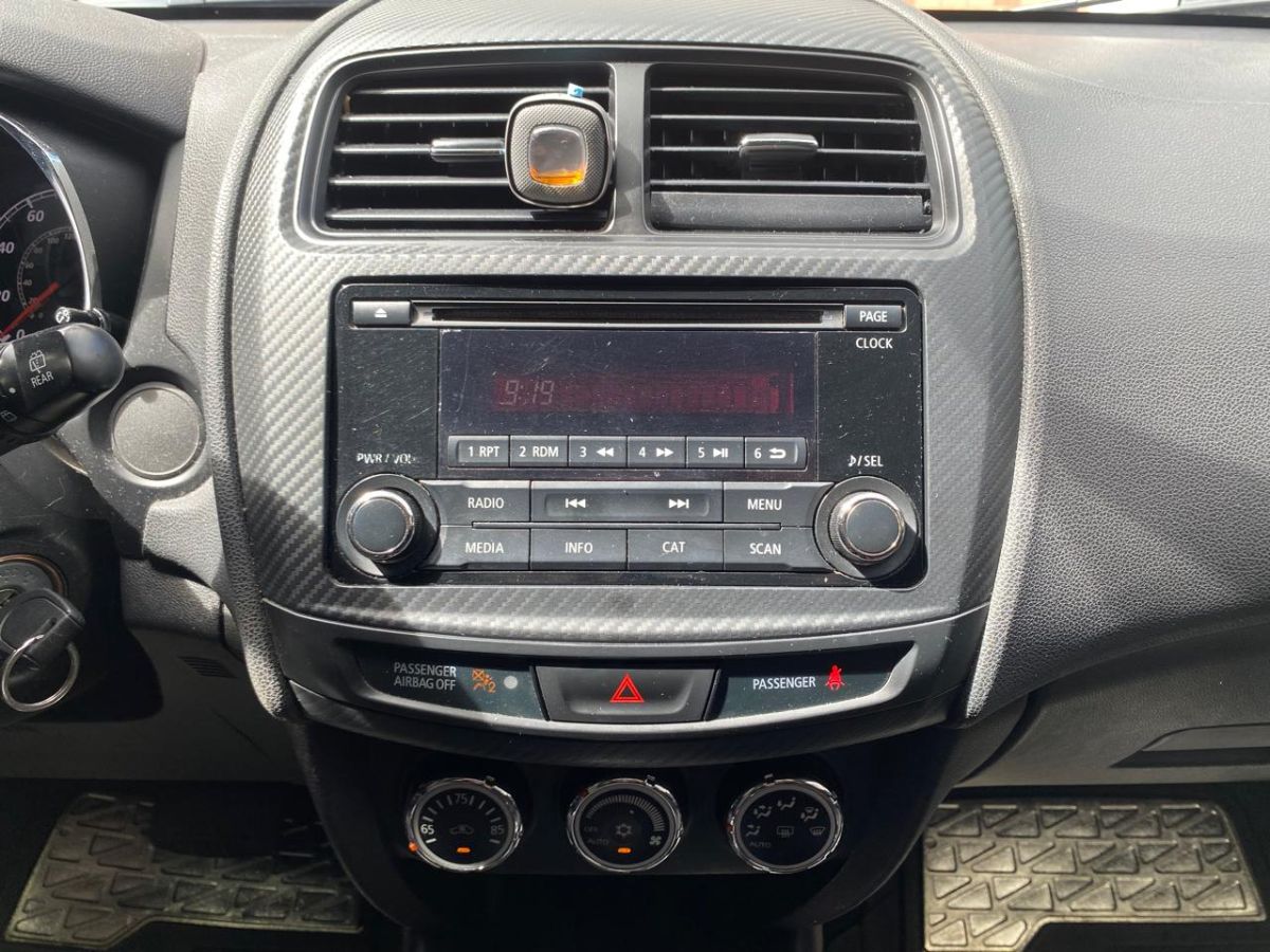 MITSUBISHI OUTLANDER SPORT - 2017                                        