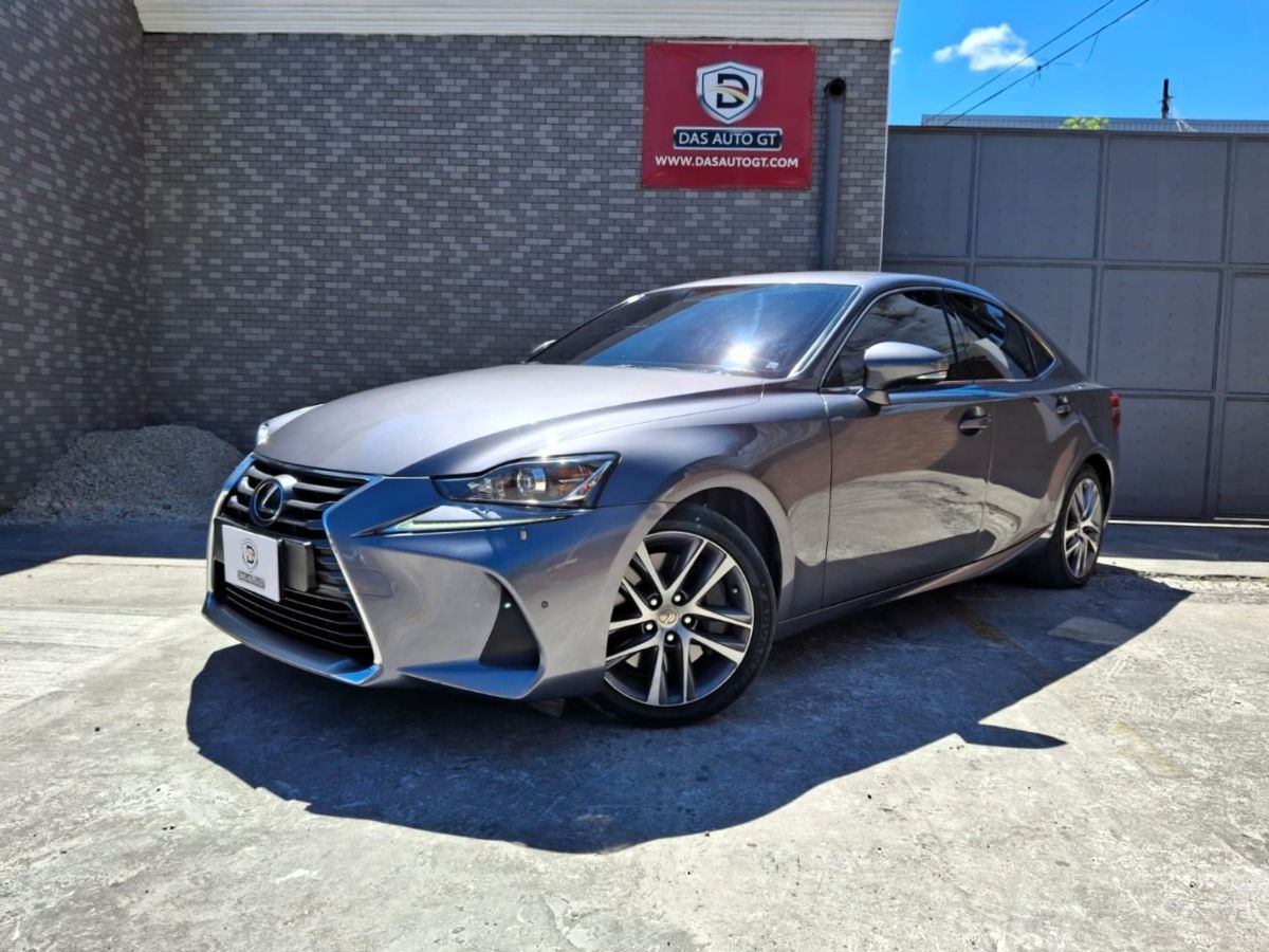 MITSUBISHI LANCER - 2020                                        