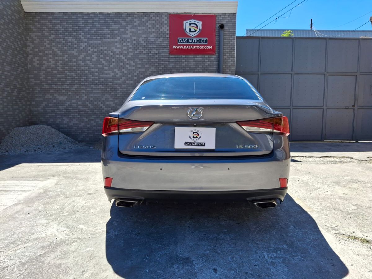 MITSUBISHI LANCER - 2020                                        