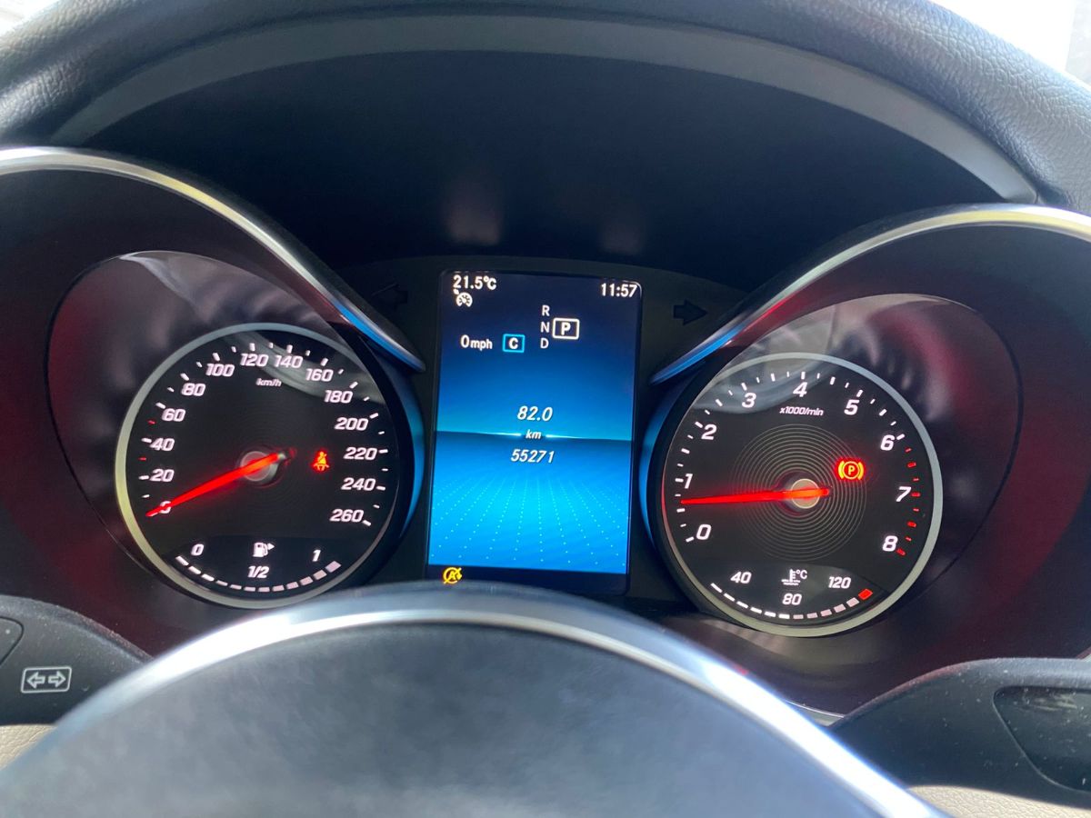 MERCEDES-BENZ C-180 - 2019                                        