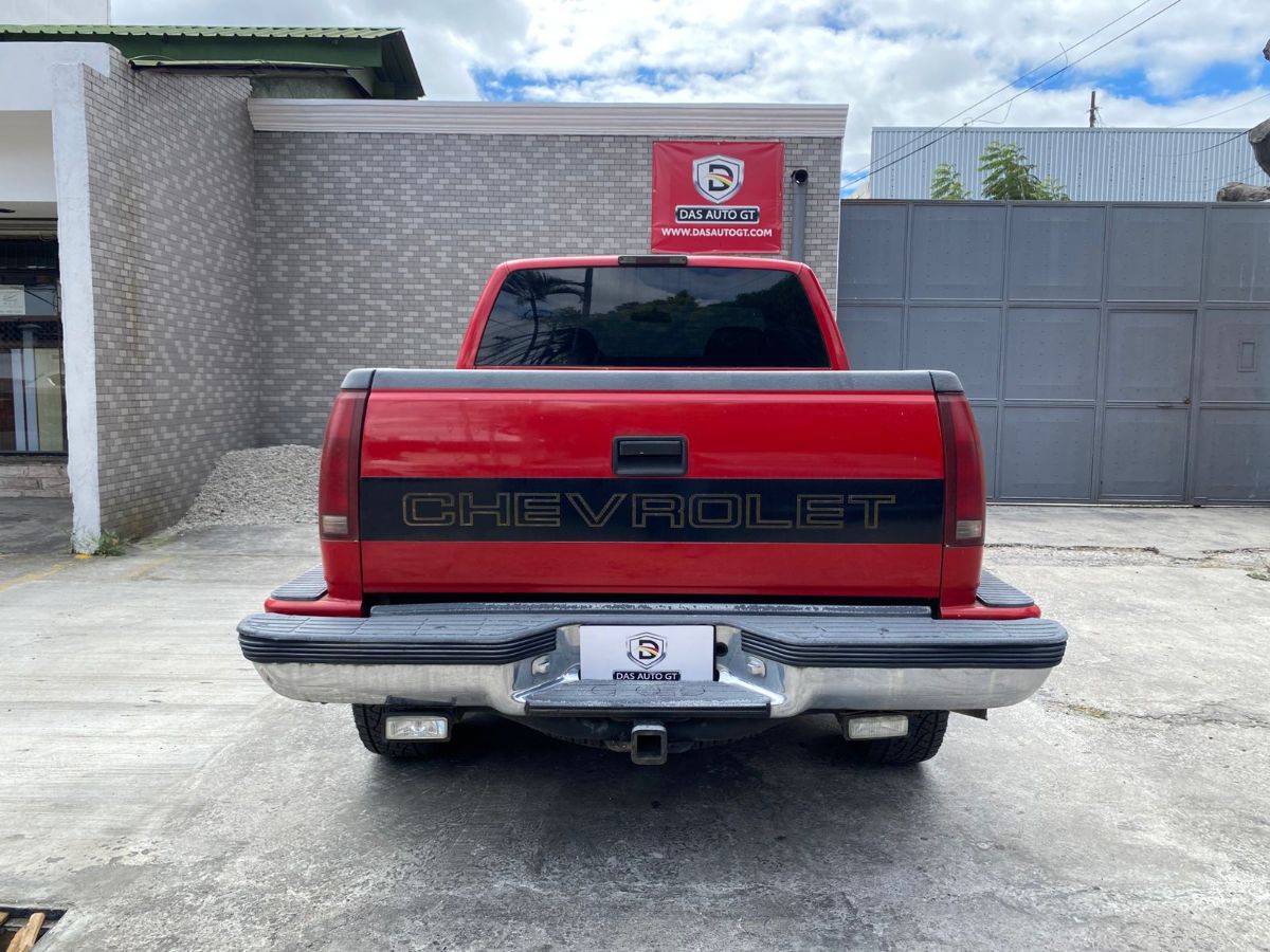 CHEVROLET TRUCK - 1996                                        