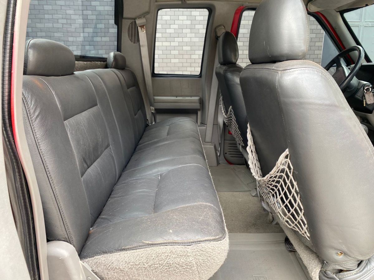 CHEVROLET TRUCK - 1996                                        