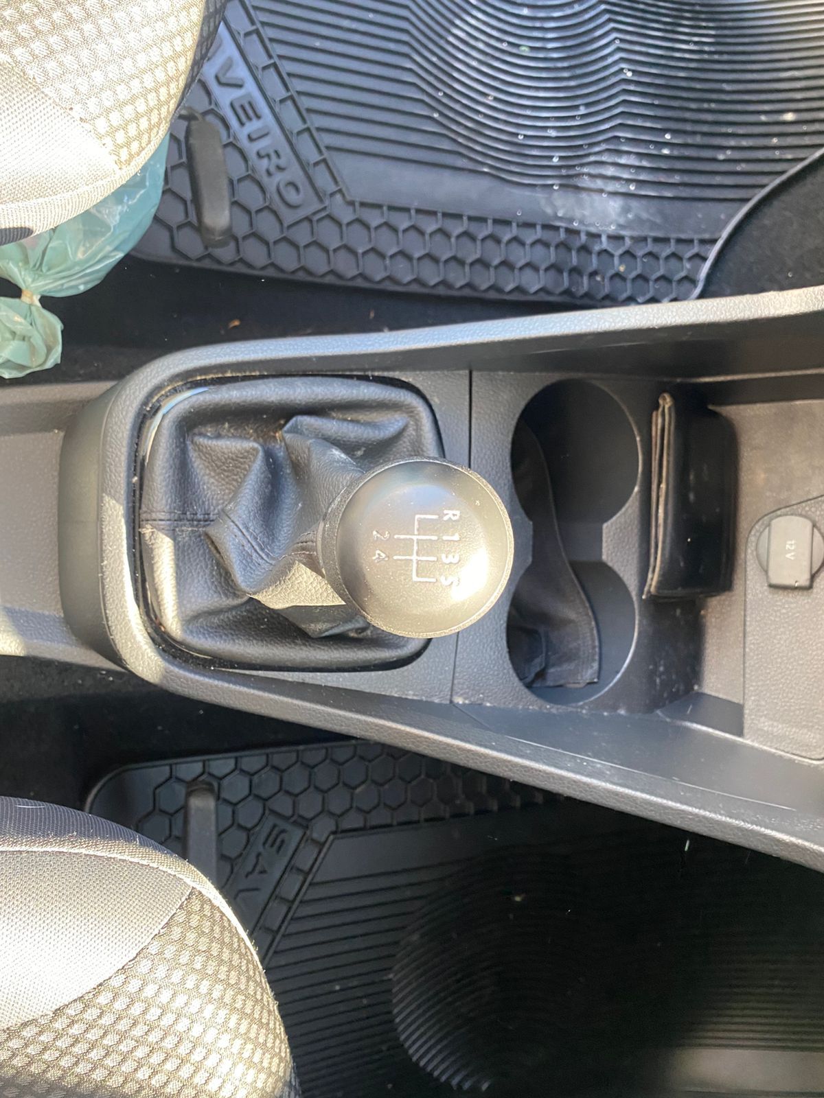 VOLKSWAGEN  SAVEIRO - 2022                                        