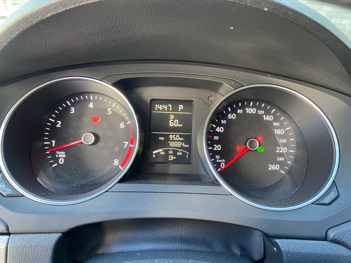 VOLKSWAGEN JETTA - 2018                                        