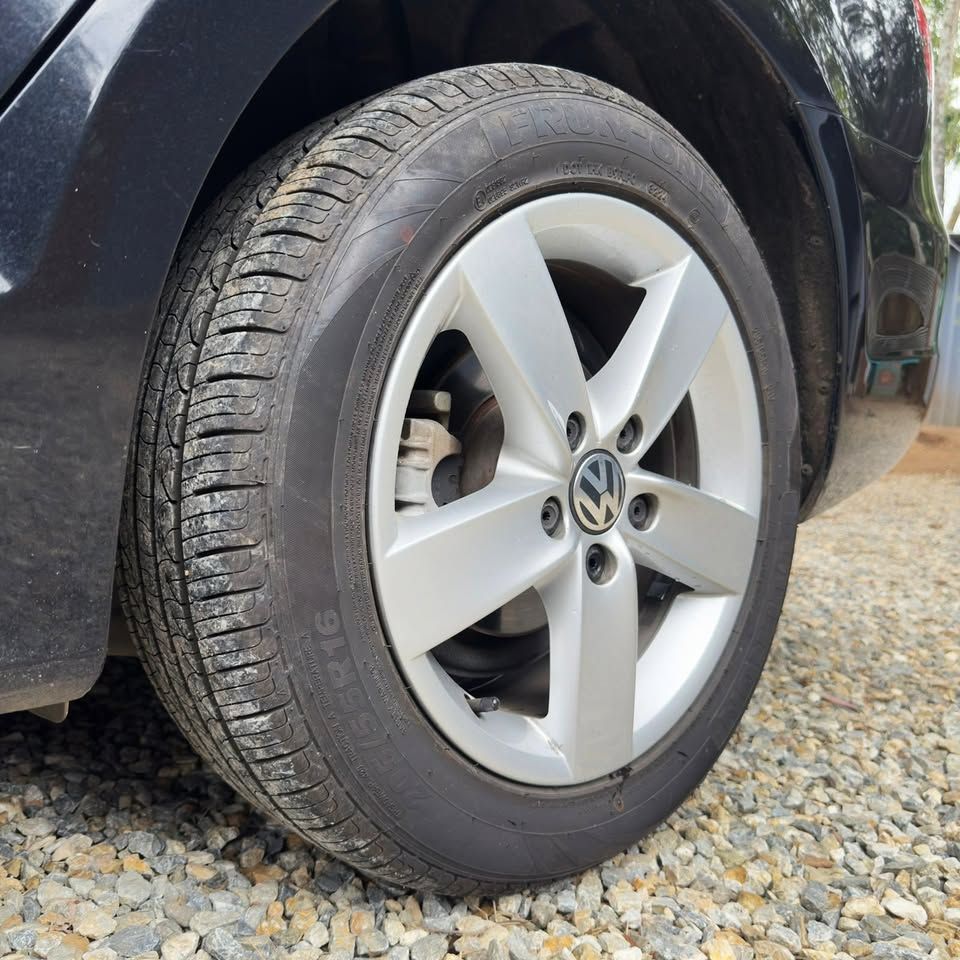 VOLKSWAGEN JETTA - 2014                                        