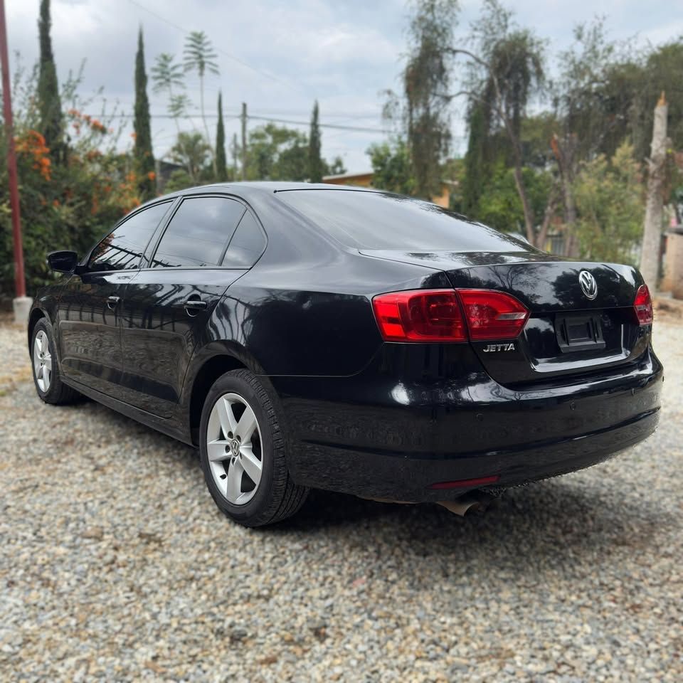 VOLKSWAGEN JETTA - 2014                                        