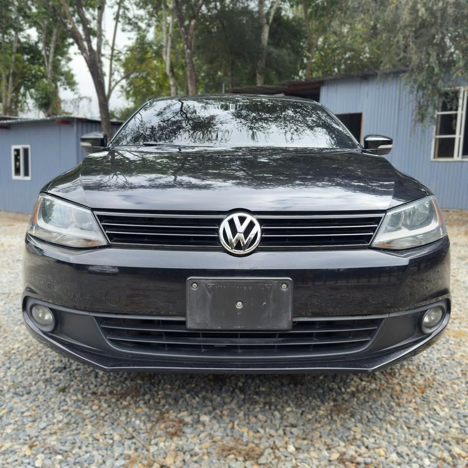 VOLKSWAGEN JETTA - 2014                                        