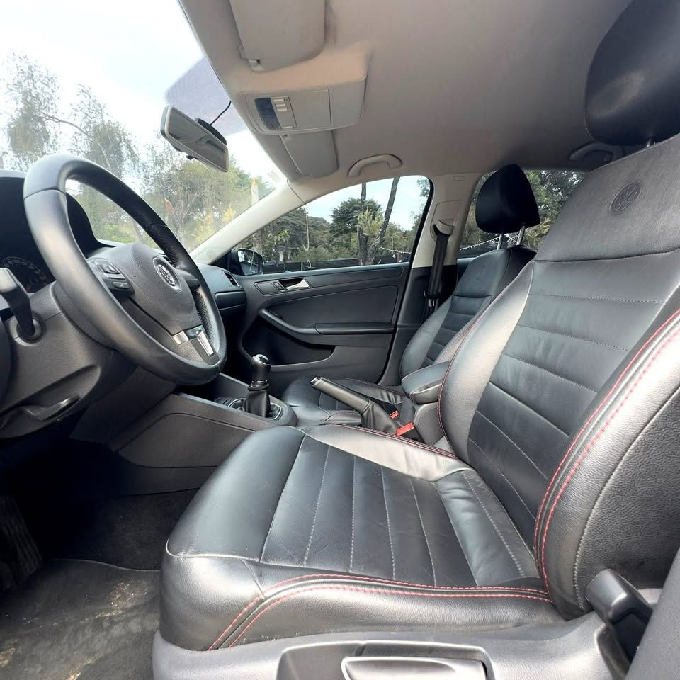 VOLKSWAGEN JETTA - 2014                                        