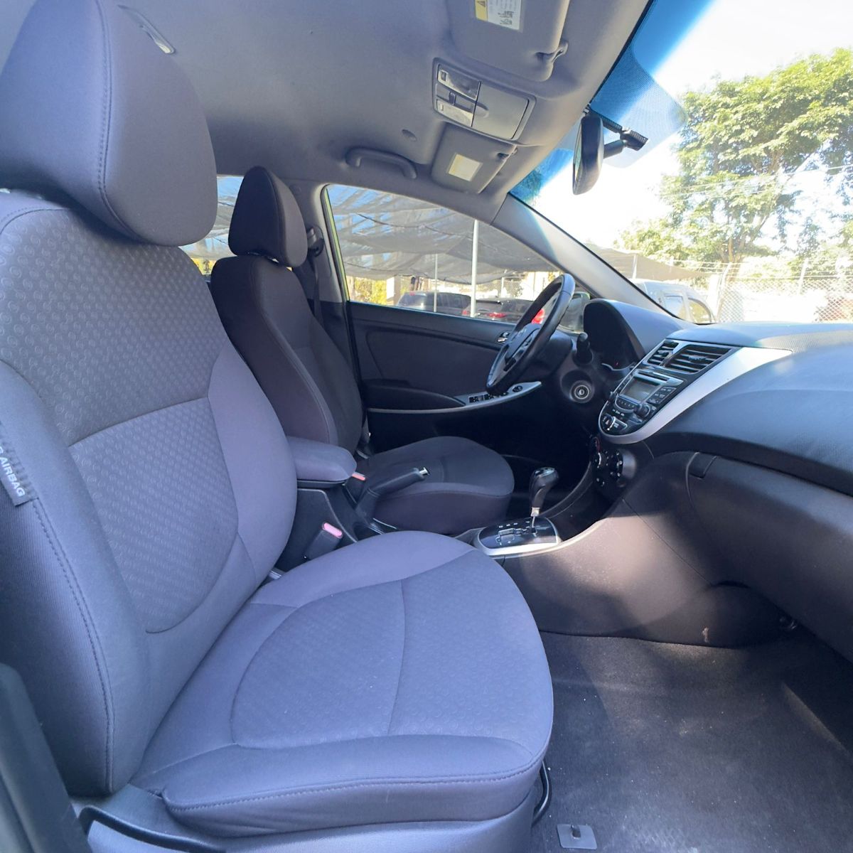 HYUNDAI ACCENT - 2013                                        