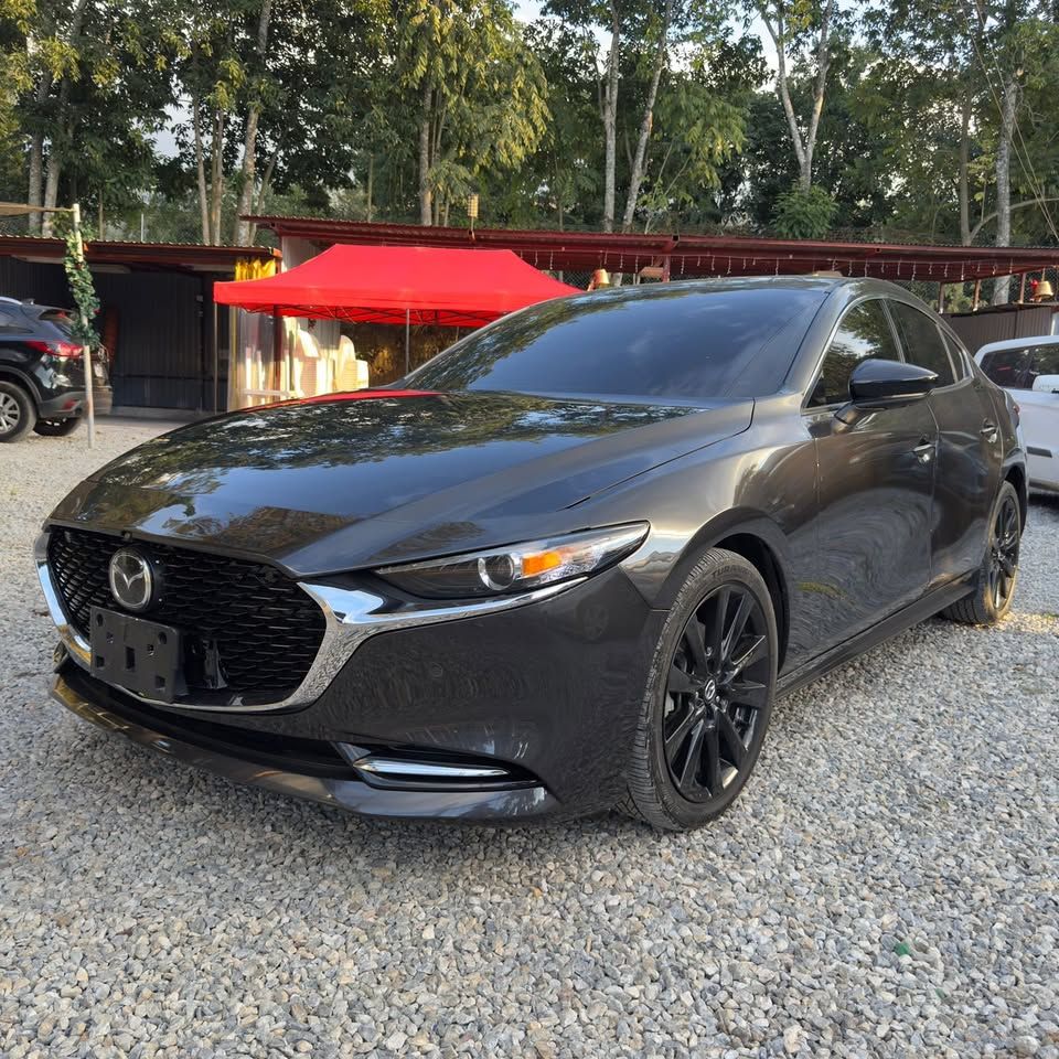 MAZDA 3 - 2022                                        