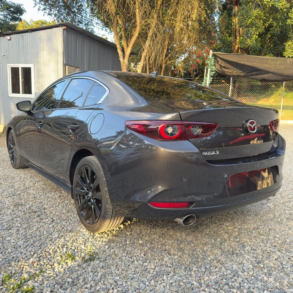 MAZDA 3 - 2022                                        