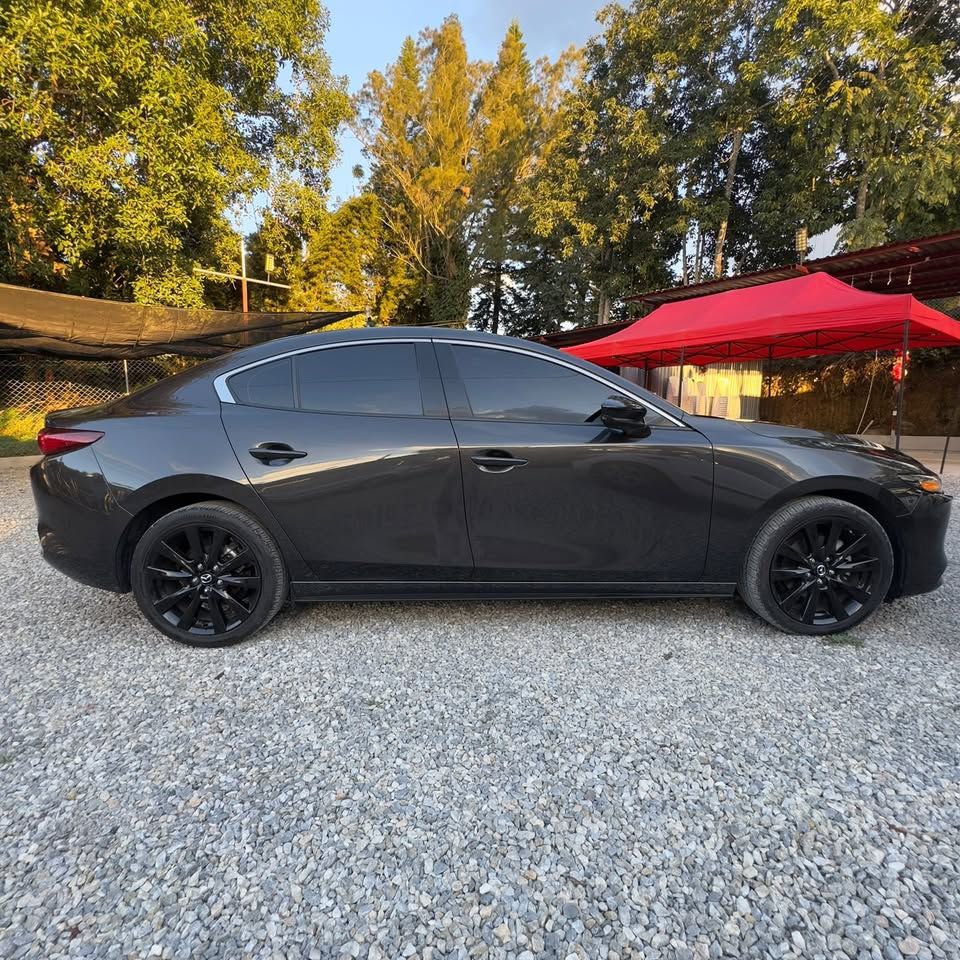 MAZDA 3 - 2022                                        