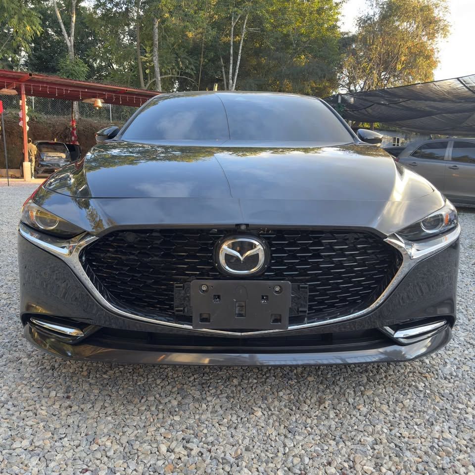 MAZDA 3 - 2022                                        
