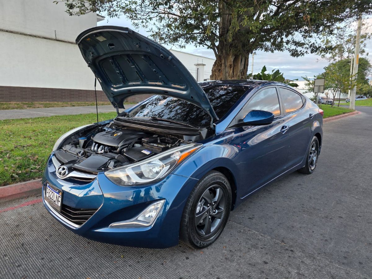 HYUNDAI ELANTRA - 2014                                        