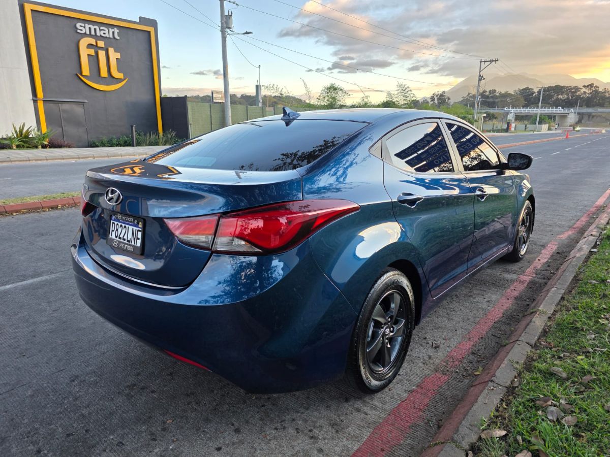 HYUNDAI ELANTRA - 2014                                        