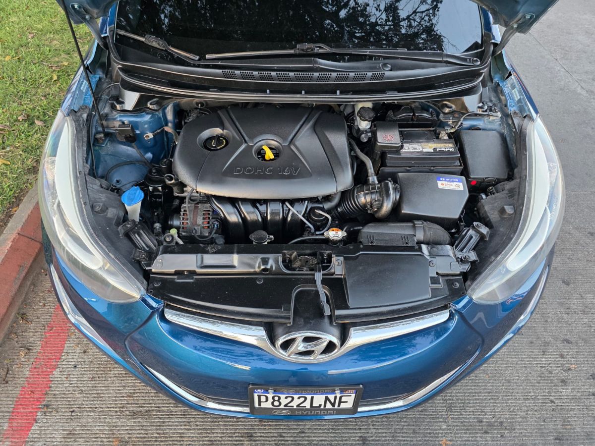 HYUNDAI ELANTRA - 2014                                        