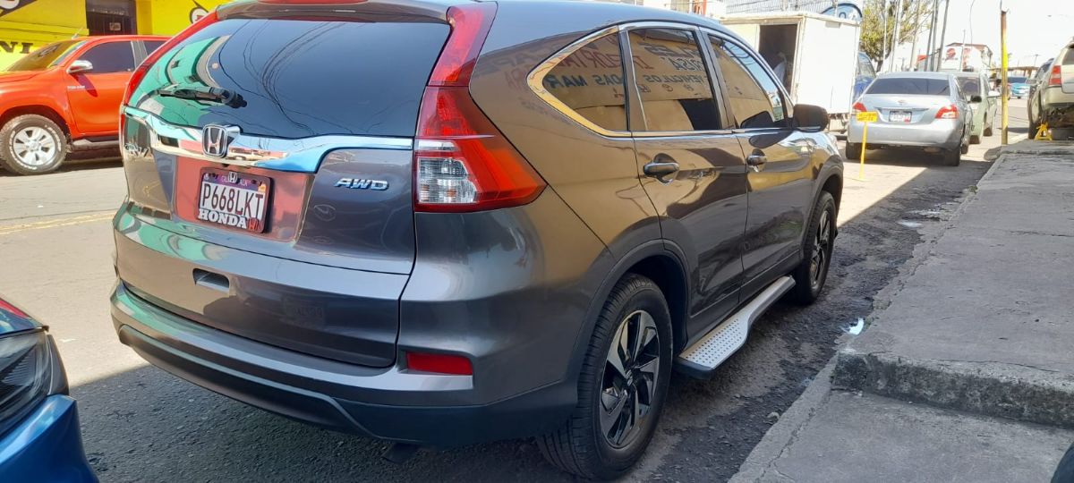 HONDA CRV LX - 2015                                        