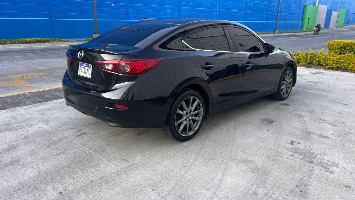 MAZDA 3 TOURING - 2018                                        