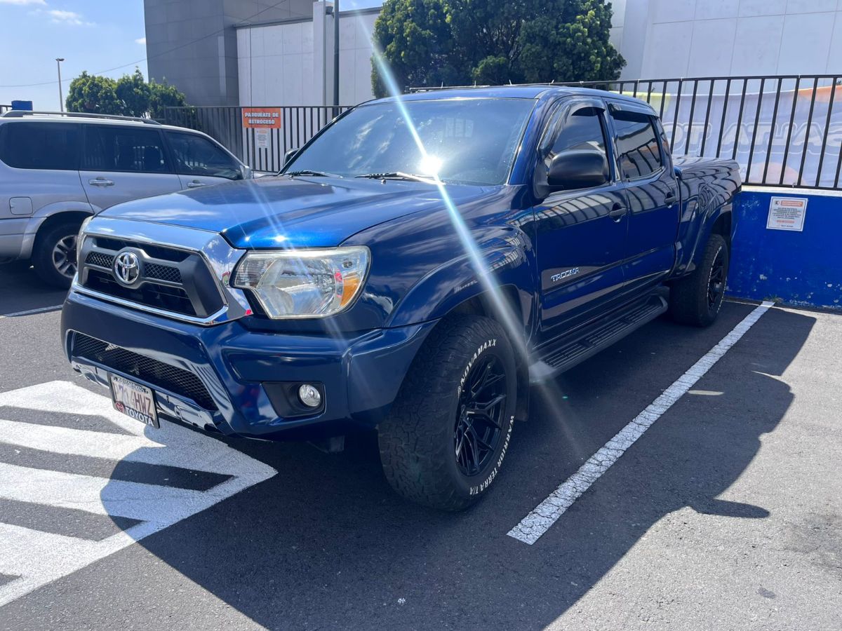 TOYOTA TACOMA - 2006                                        