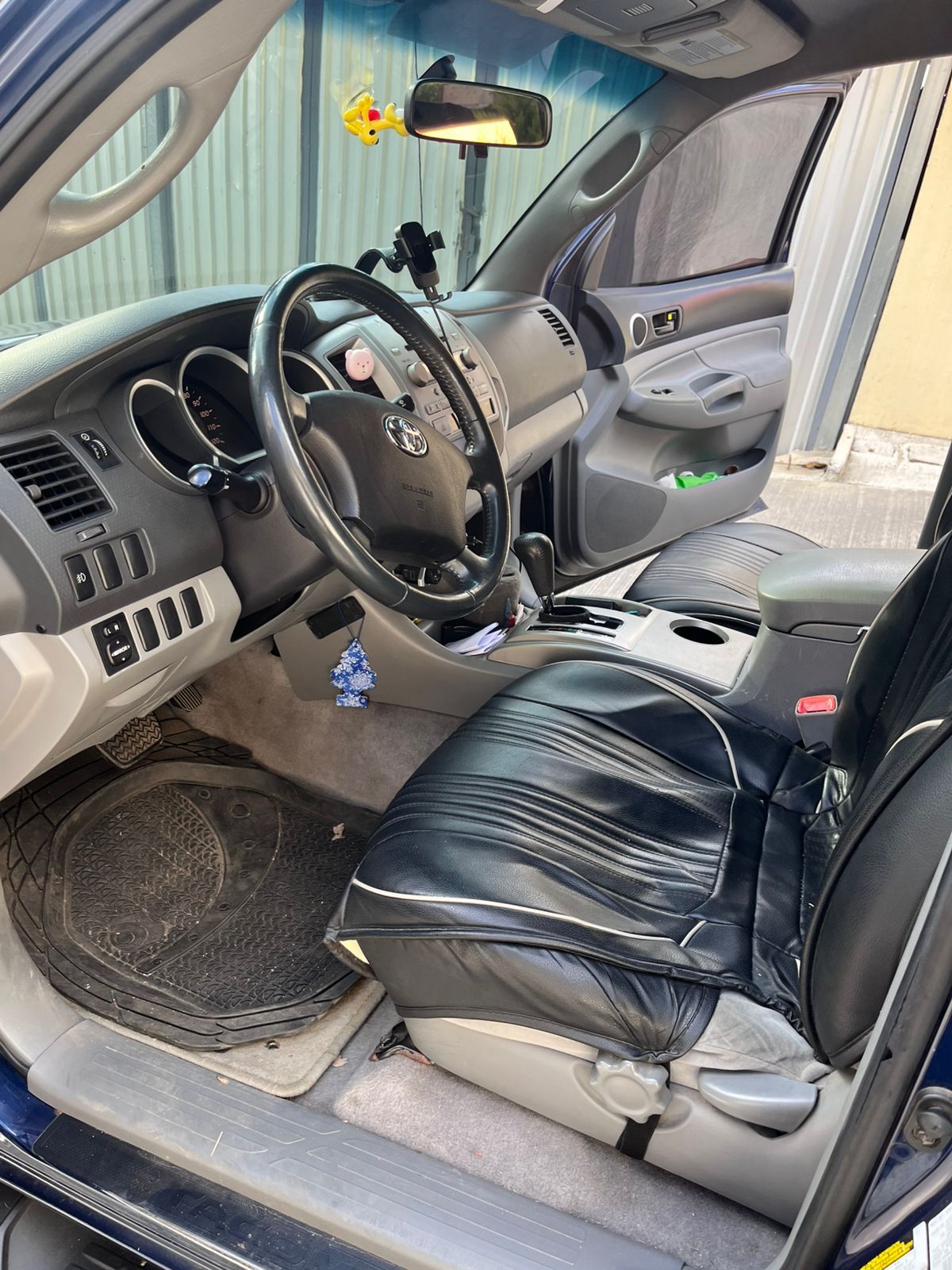 TOYOTA TACOMA - 2006                                        