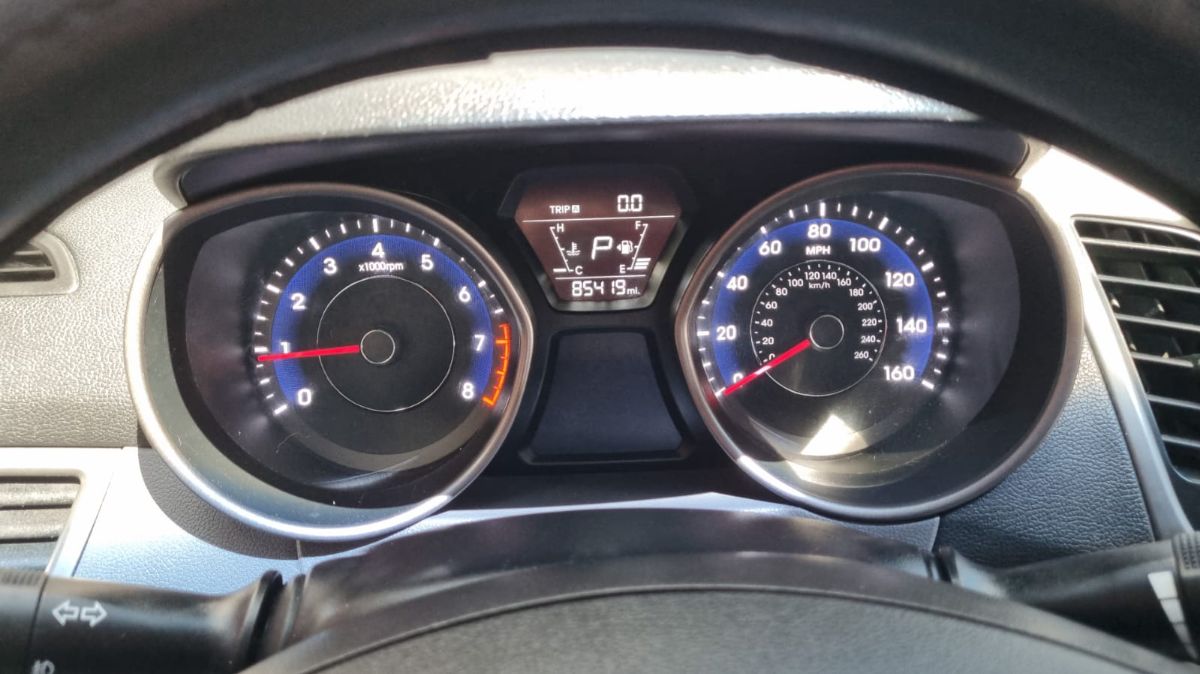 HYUNDAI ELANTRA - 2014                                        