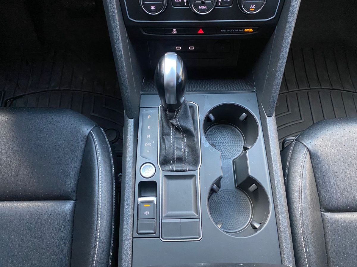 VOLKSWAGEN ATLAS - 2021                                        