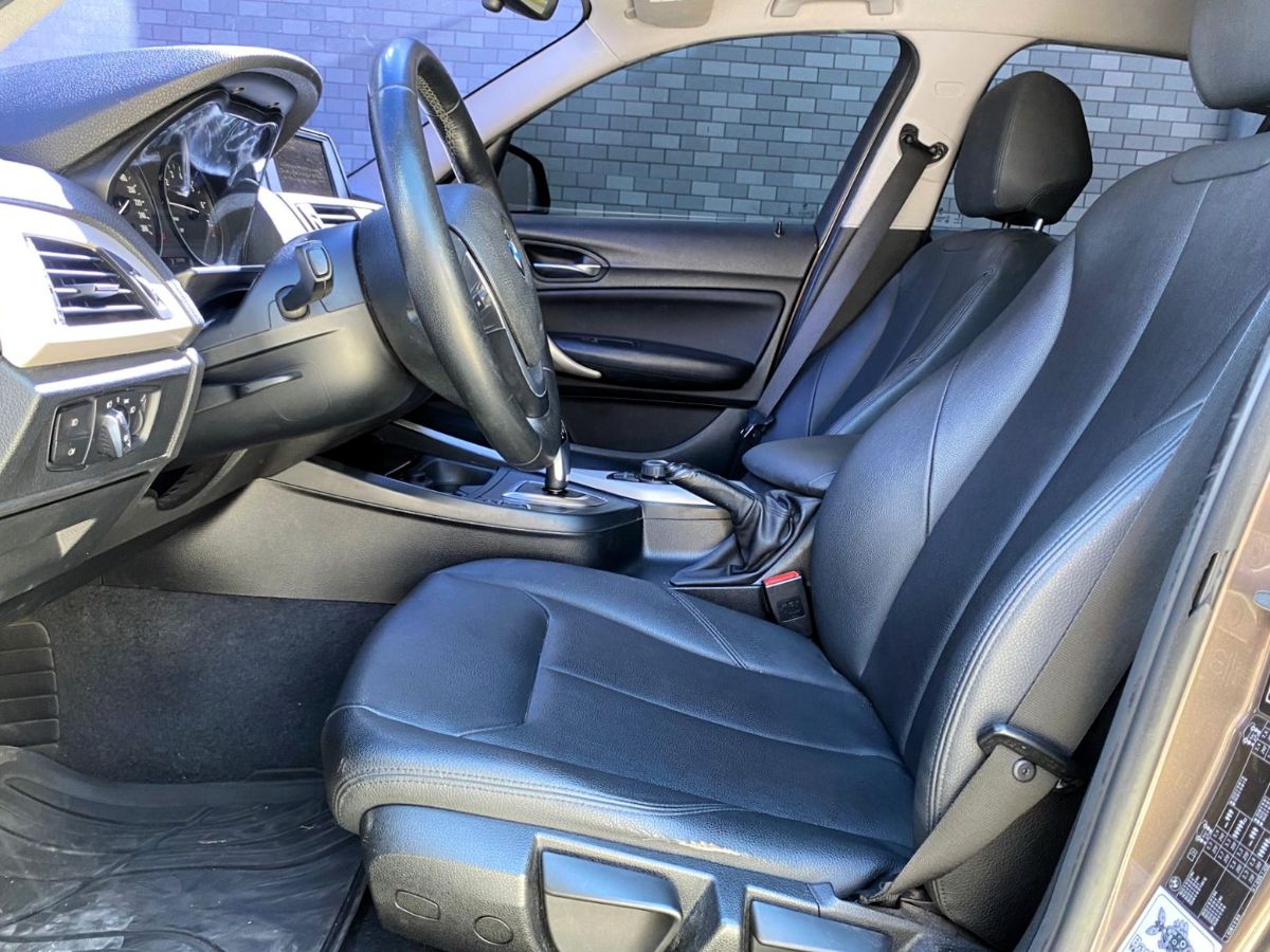 BMW 118 I - 2015                                        