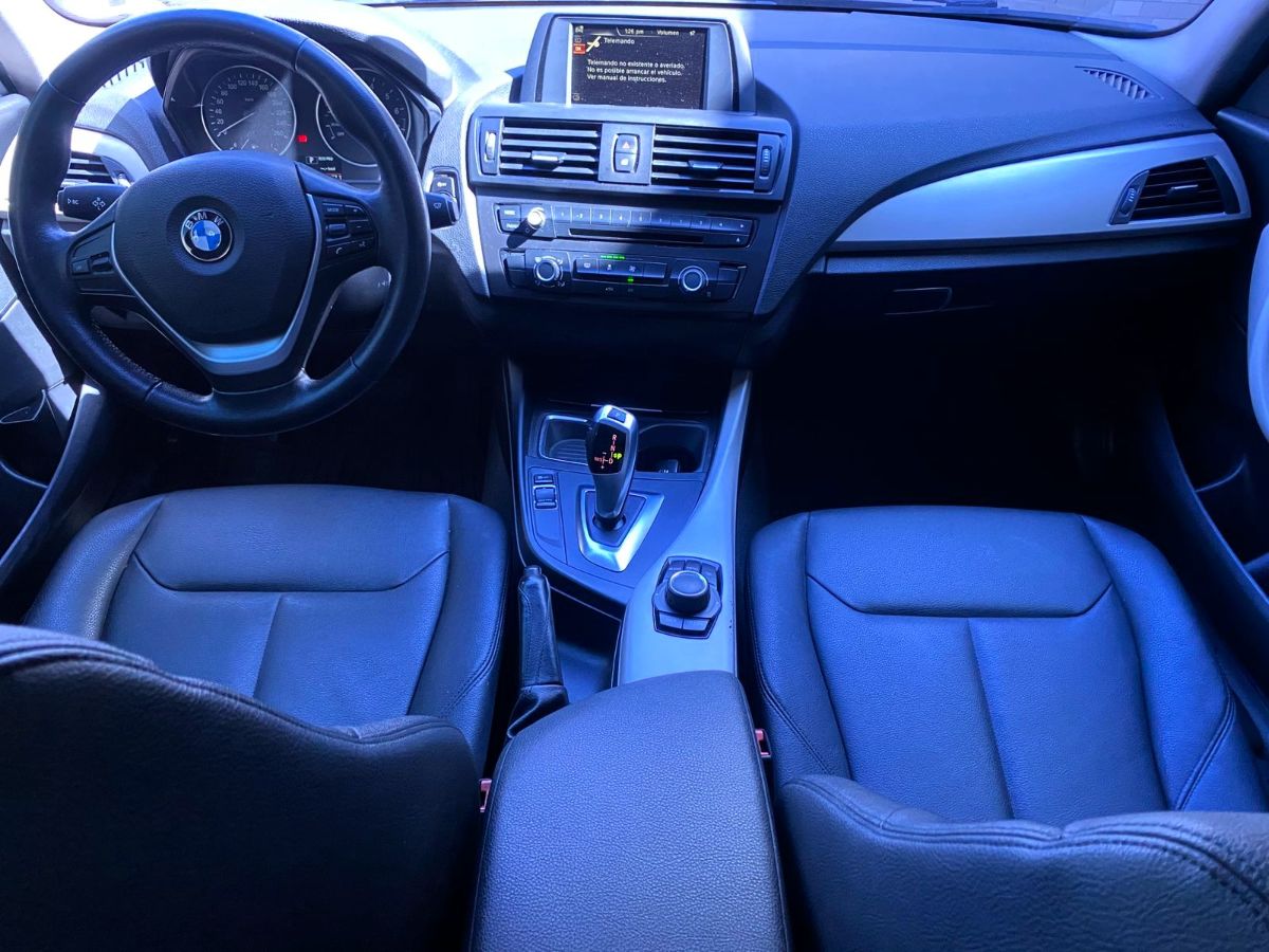 BMW 118 I - 2015                                        