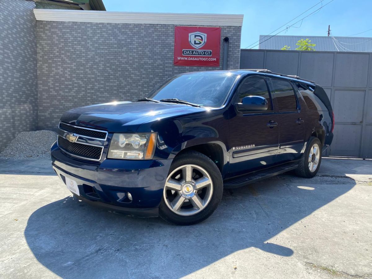CHEVROLET SUBURBAN LT - 2008                                        