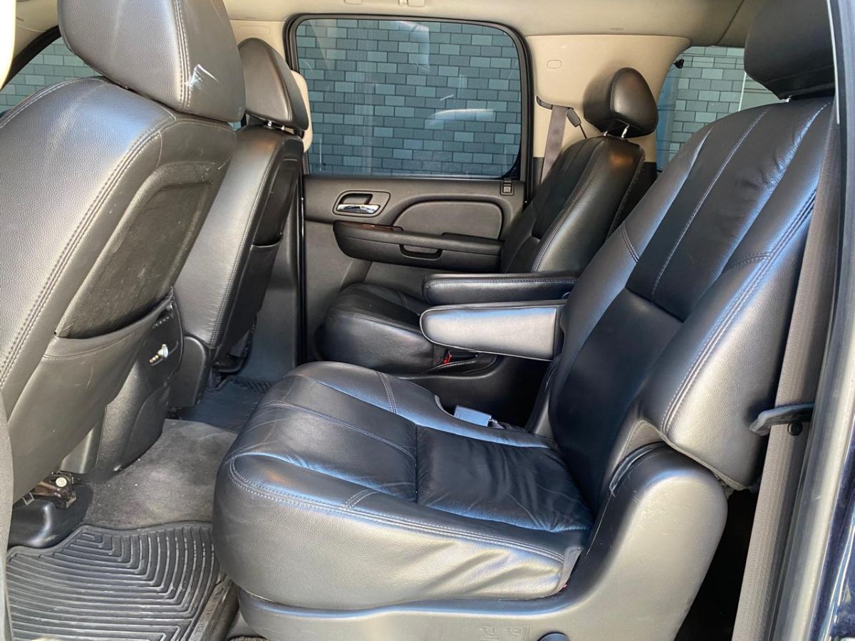 CHEVROLET SUBURBAN LT - 2008                                        