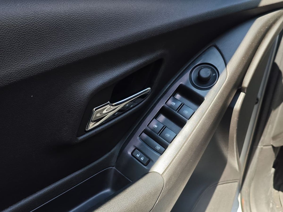 CHEVROLET TRAX  - 2017                                        