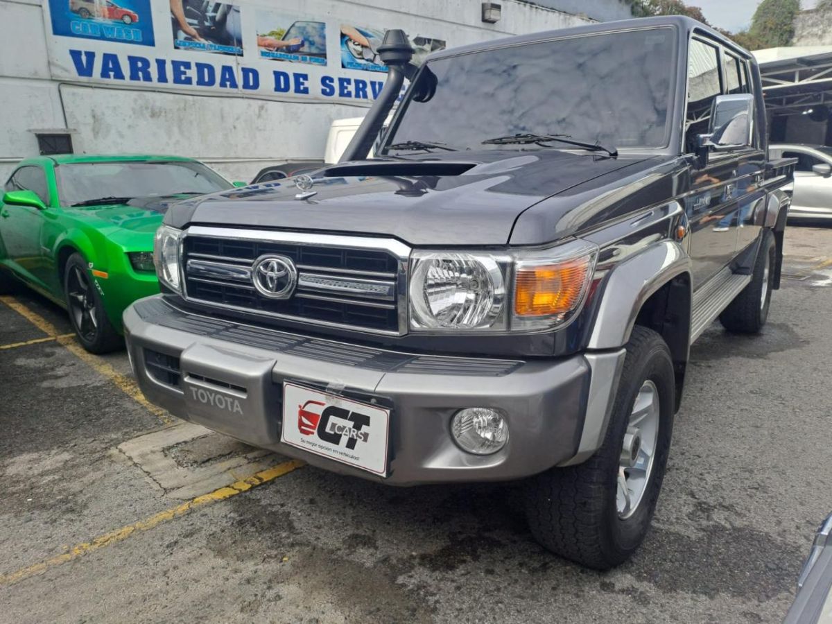 TOYOTA LAND CRUISER  - 2023                                        