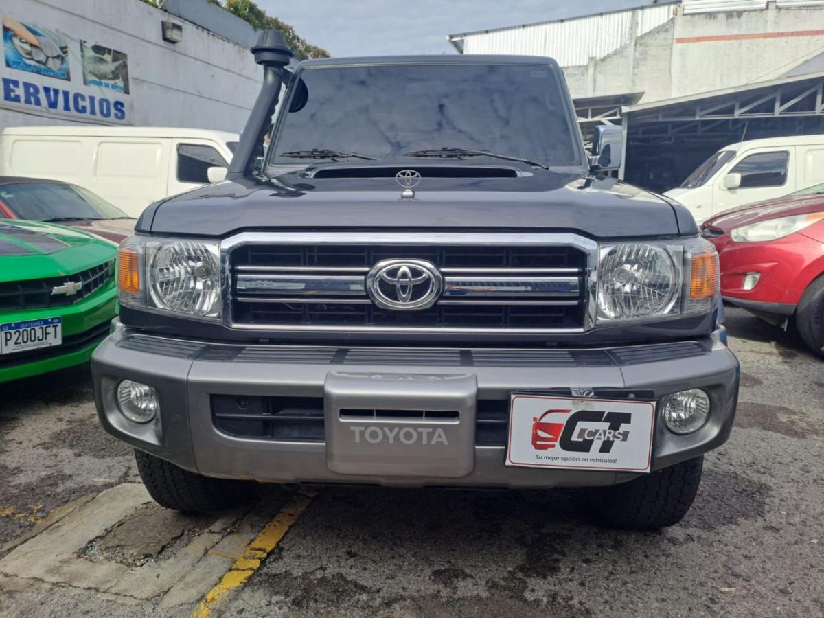 TOYOTA LAND CRUISER  - 2023                                        