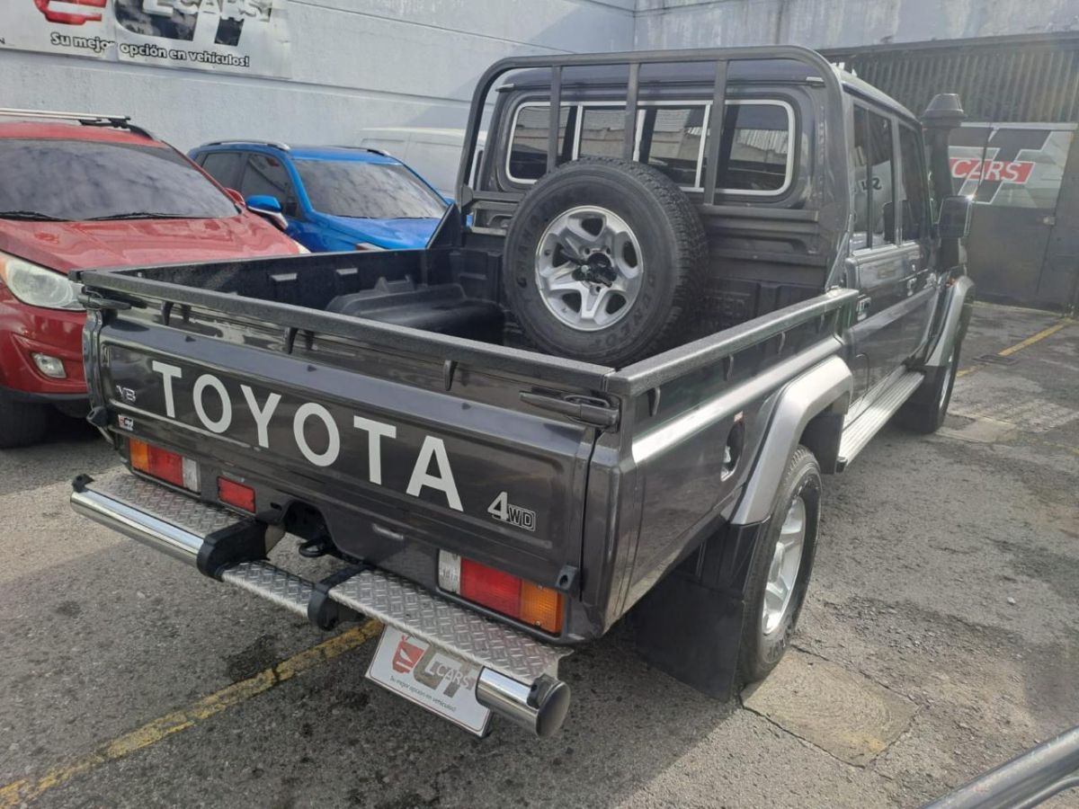 TOYOTA LAND CRUISER  - 2023                                        