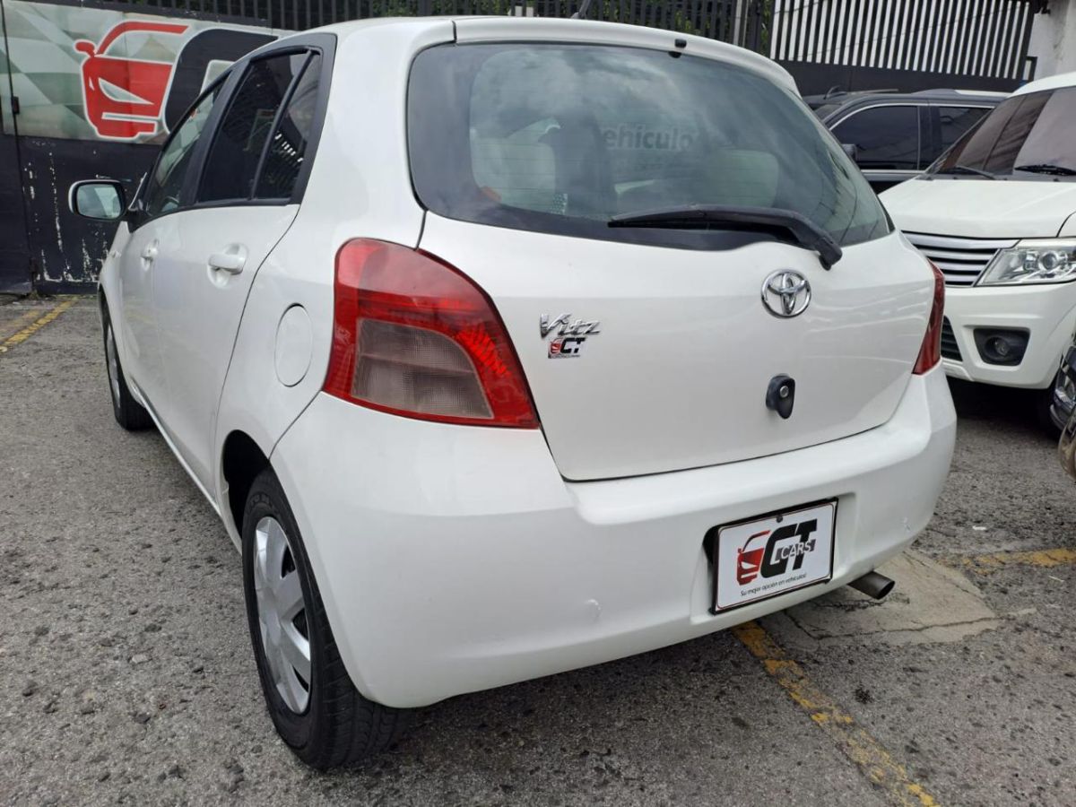 TOYOTA VITZ - 2006                                        