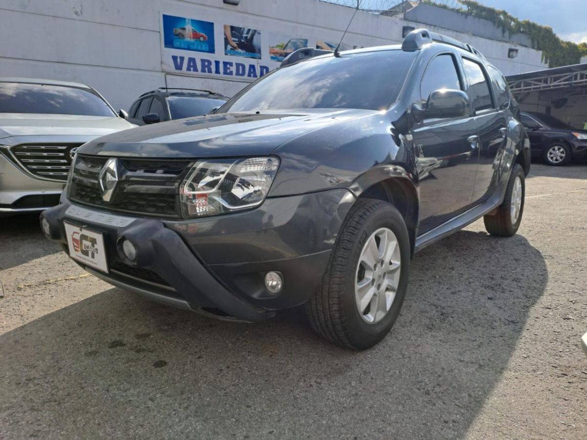 RENAULT DUSTER - 2018                                        