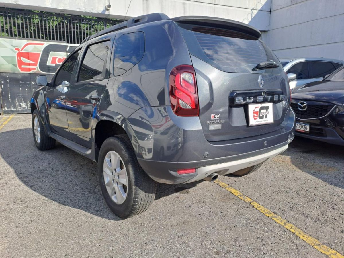 RENAULT DUSTER - 2018                                        
