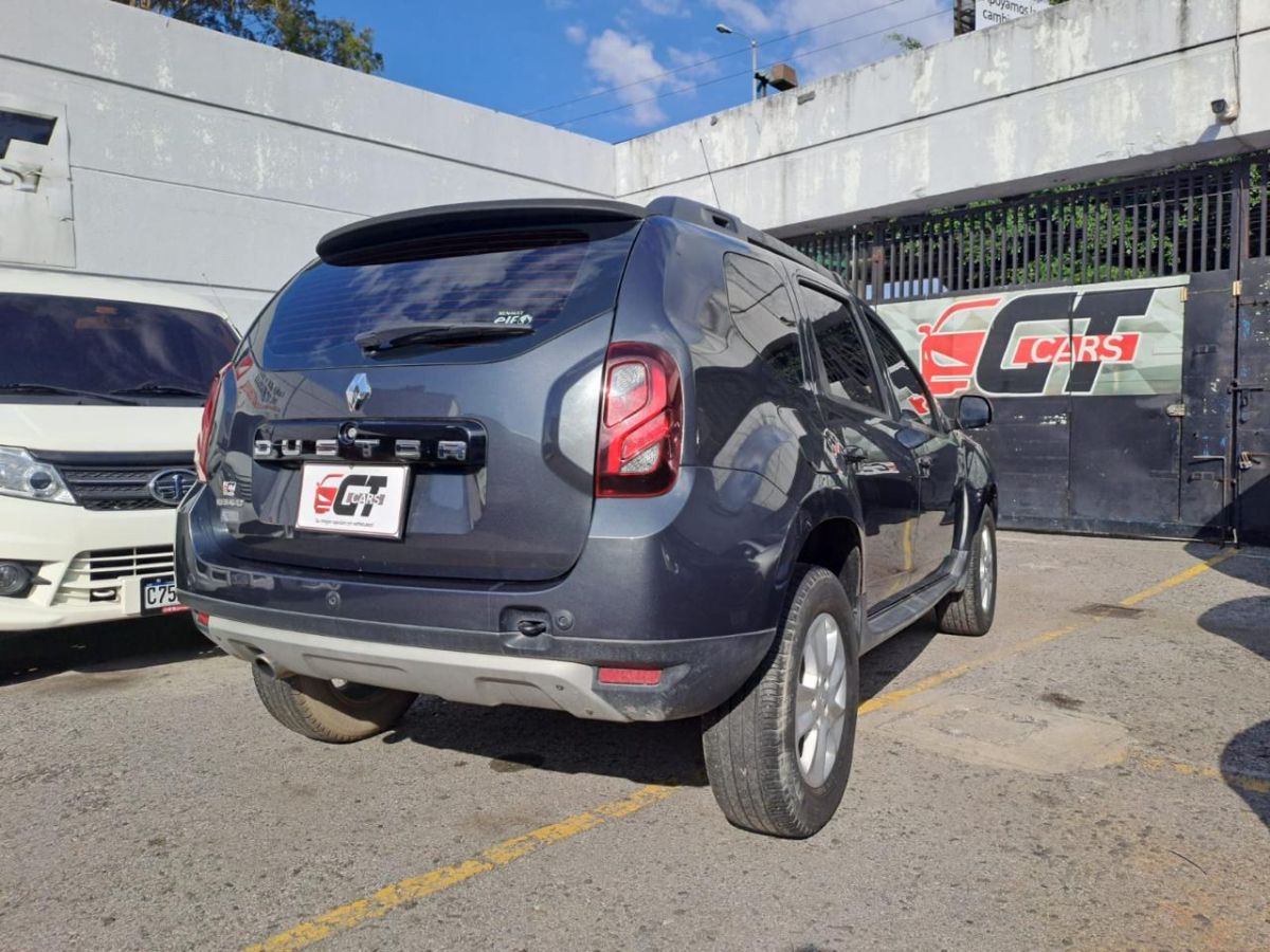 RENAULT DUSTER - 2018                                        